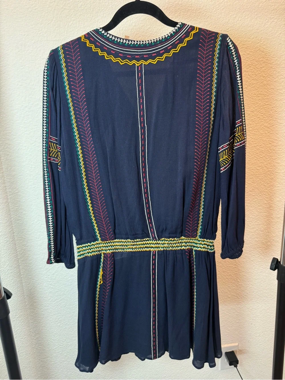 Alice + Olivia Navy Embroidered Boho Mini Dress Size 6 | Long Sleeve Festival